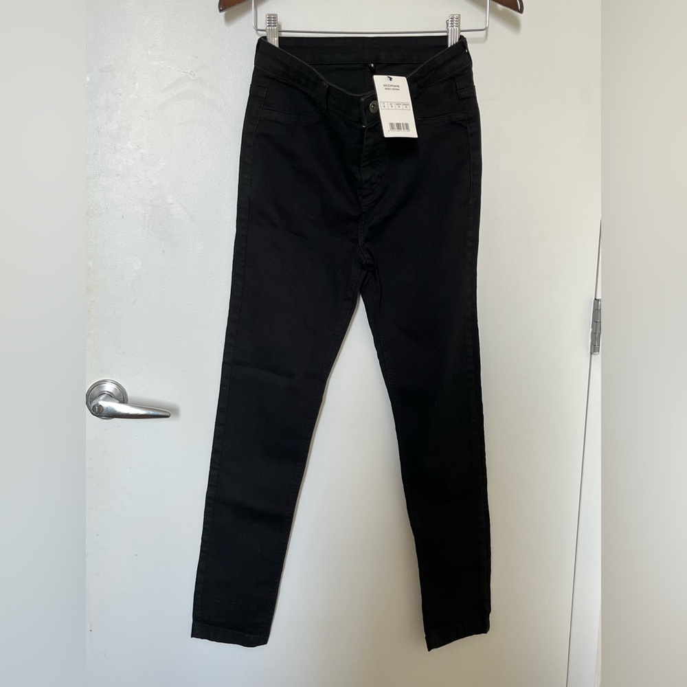 (2 For $20)(NWT)CALZEDONIA high-waisted stretchy skinny jeans in a black. Size S